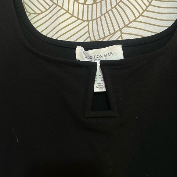 Additionelle 1X keyhole neck line black tank top EUC - Picture 2 of 2